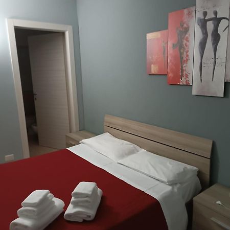 Hotel Ded 1 Checkin A Richiesta 파르마 외부 사진